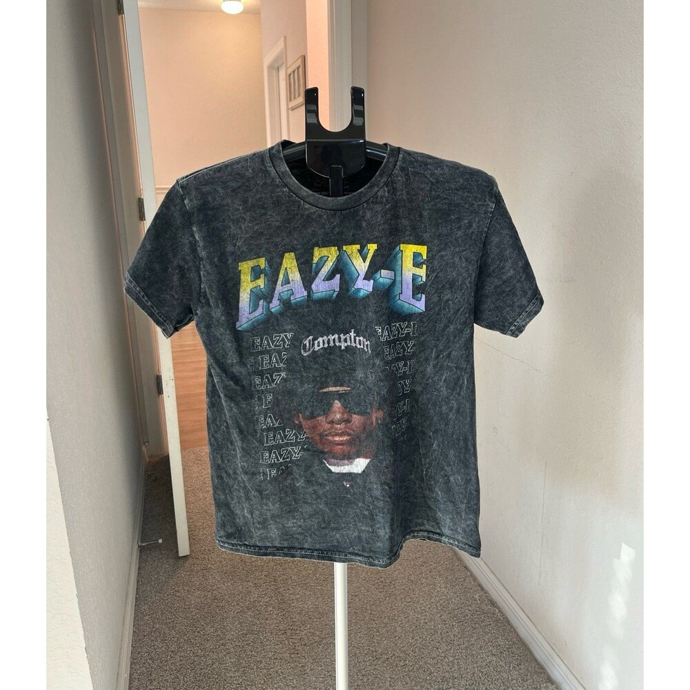 Eazy-E Acid Wash Graphic Tee Men’s Size Medium